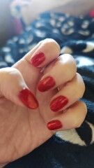 I want to see your nails!