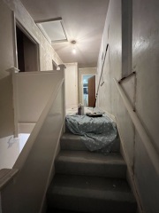 Hallway/stairwell – two-tone paint with or without dado rail?