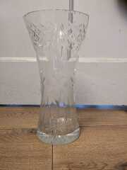 To ask for help finding a similar vase?