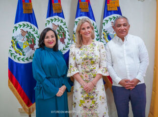 Royal Style: A Double Breasted Safari Suit? We need to discuss...