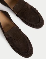 How to style brown brogues with skirts (mainly sock related)