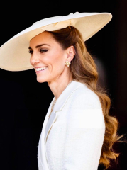 Royal Style: A Double Breasted Safari Suit? We need to discuss...