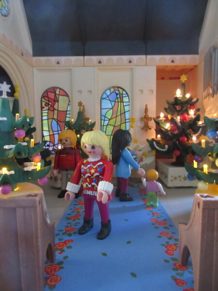 It's advent for the Playmobil people in our house...