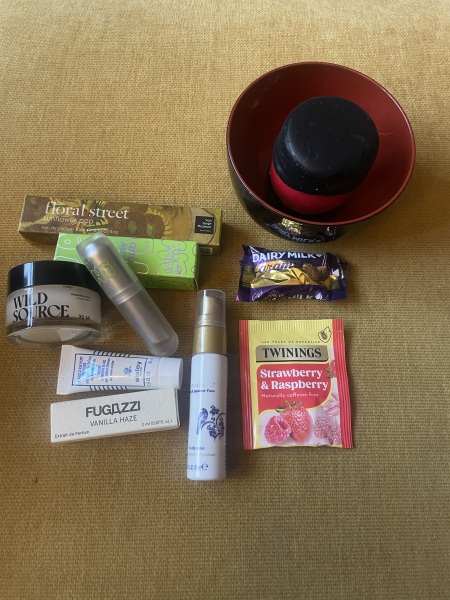 General Waifs and Strays Beauty Advent Calendar opening thread 2025 Part 2