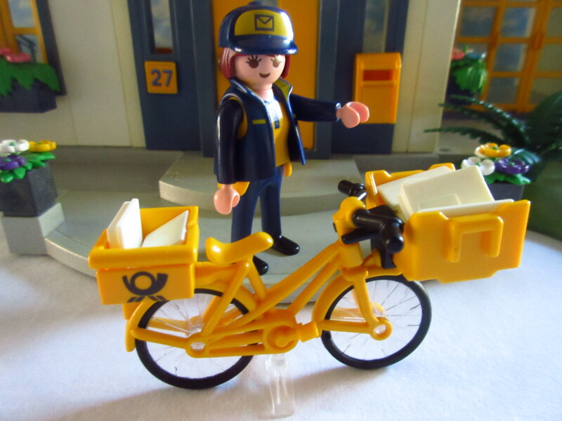 It's advent for the Playmobil people in our house...