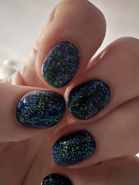 I want to see your nails!