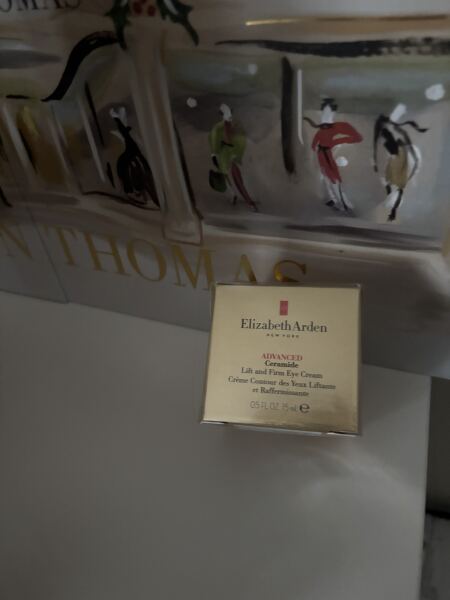 General “Waifs and Strays” Beauty Advent Calendar opening thread.