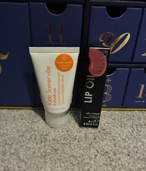 General “Waifs and Strays” Beauty Advent Calendar opening thread.