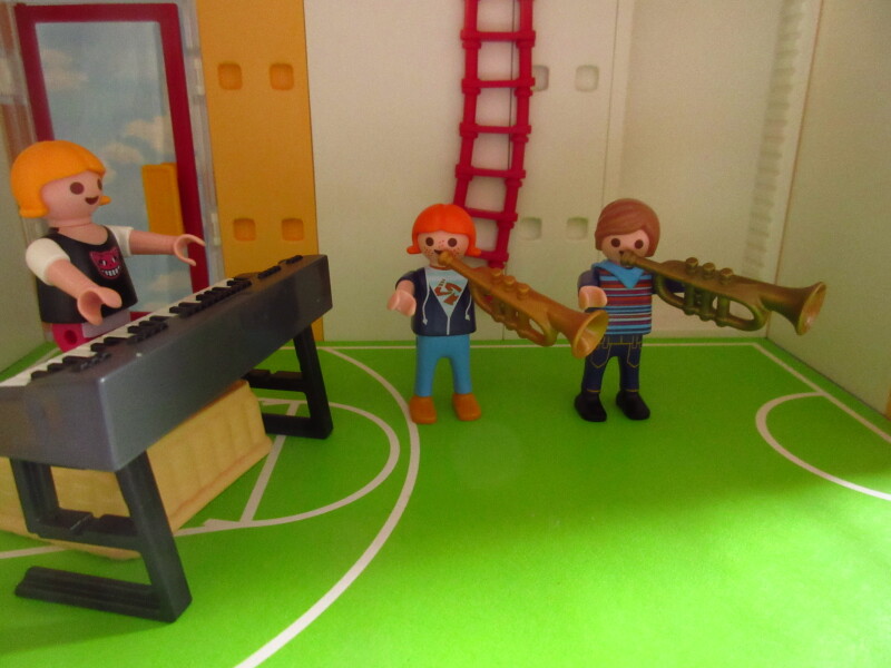 It's advent for the Playmobil people in our house...