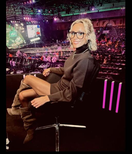 Anna Woolhouse (darts) Where can I find her dress?