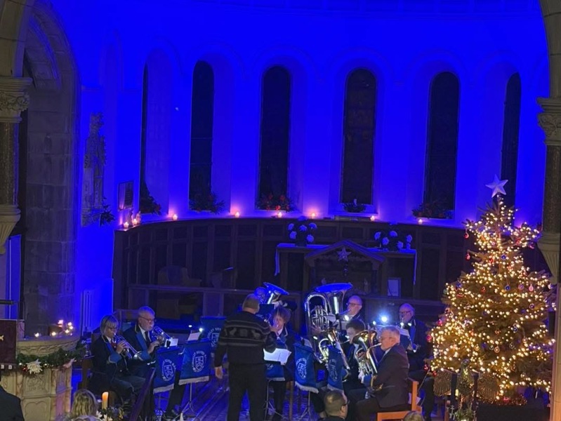 Thread 40 Starmer: Prettig Kerstfeest, Nollaig Shona, Hyvää Joulua, Nadolig Llawen ,圣诞快乐, God Jul, Feliz Navidad, Bouan Noué, Nollaig Chridheil.