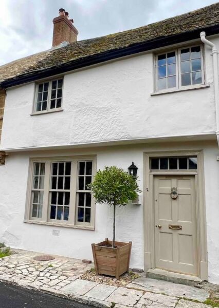 White Render - what colour windows?