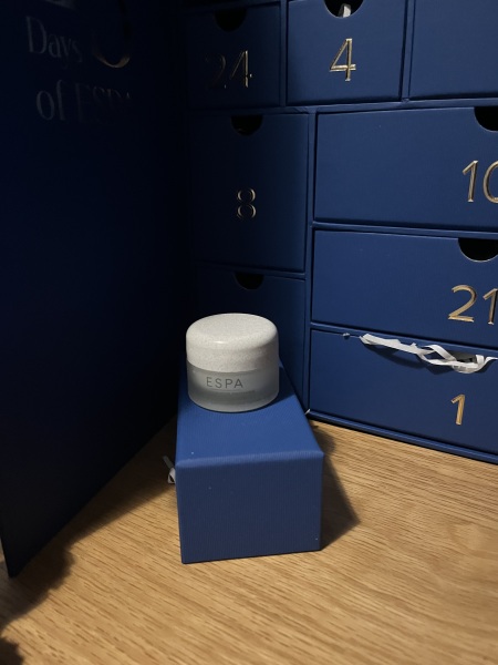 General “Waifs and Strays” Beauty Advent Calendar opening thread.