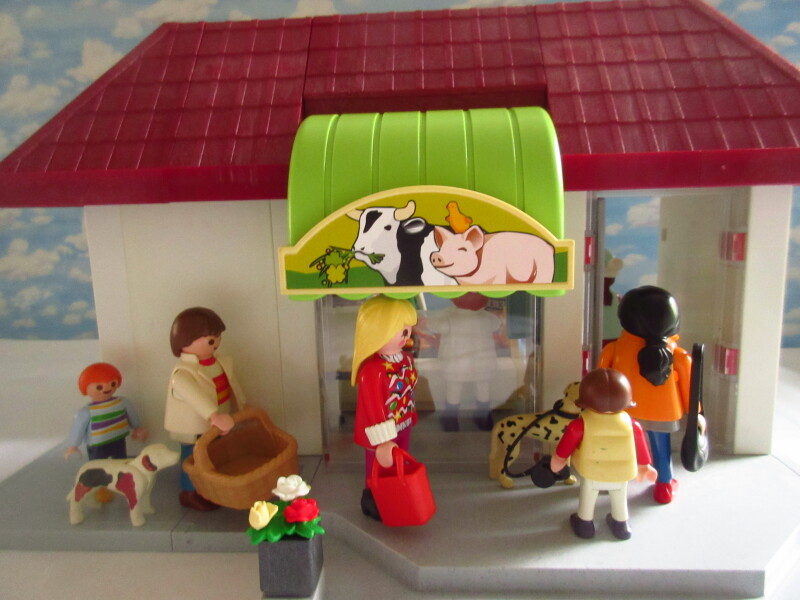 It's advent for the Playmobil people in our house...