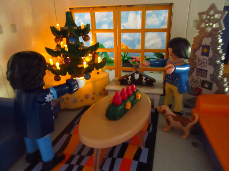 It's advent for the Playmobil people in our house...