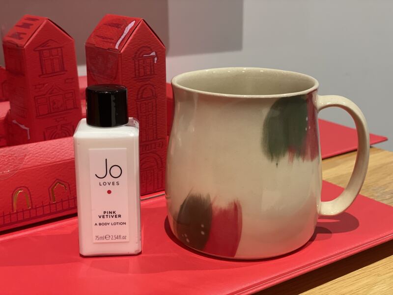 General “Waifs and Strays” Beauty Advent Calendar opening thread.