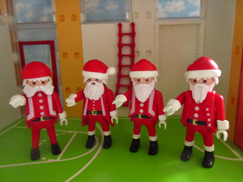 It's advent for the Playmobil people in our house...