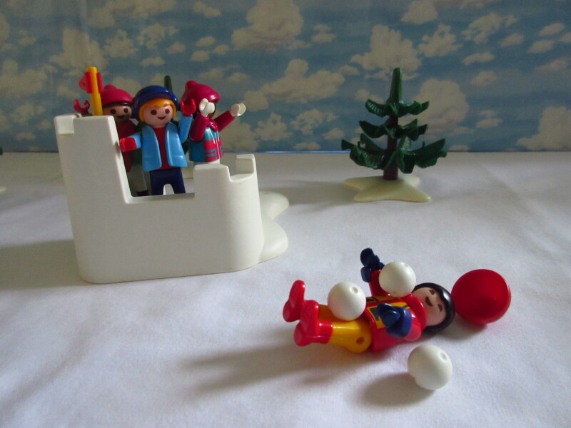 It's advent for the Playmobil people in our house...