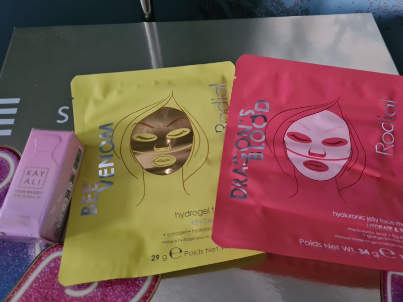 General “Waifs and Strays” Beauty Advent Calendar opening thread.