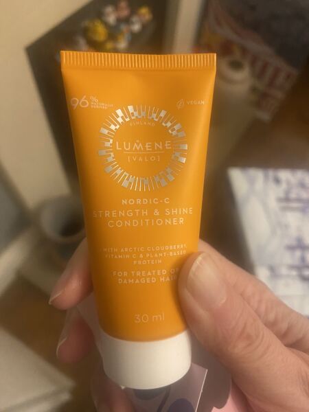 General “Waifs and Strays” Beauty Advent Calendar opening thread.