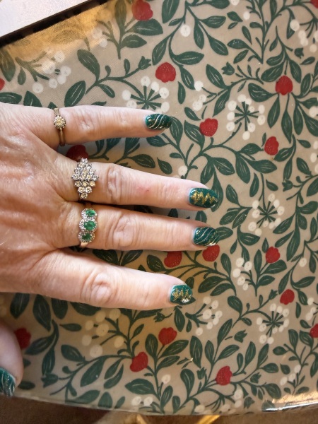 I think I'm done with glittery nails at Christmas