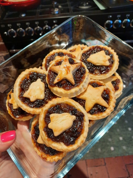 The Nigel Slater Christmas Chronicles Readalong 2025 - Part 3