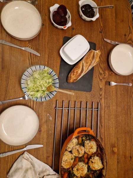 Meal planning, sharing recipes and ideas to make the weekly budget go further.