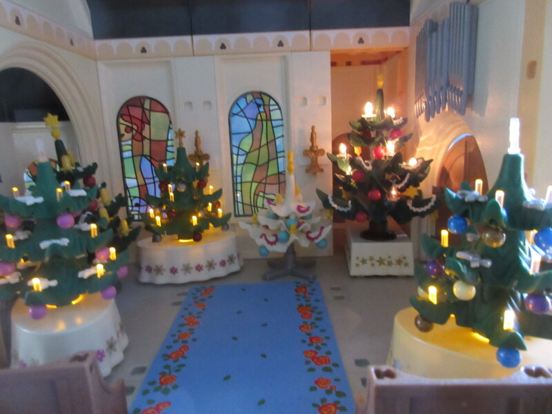 It's advent for the Playmobil people in our house...