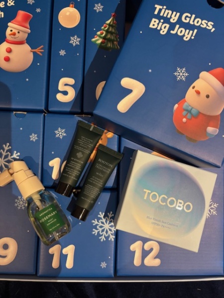 General “Waifs and Strays” Beauty Advent Calendar opening thread.
