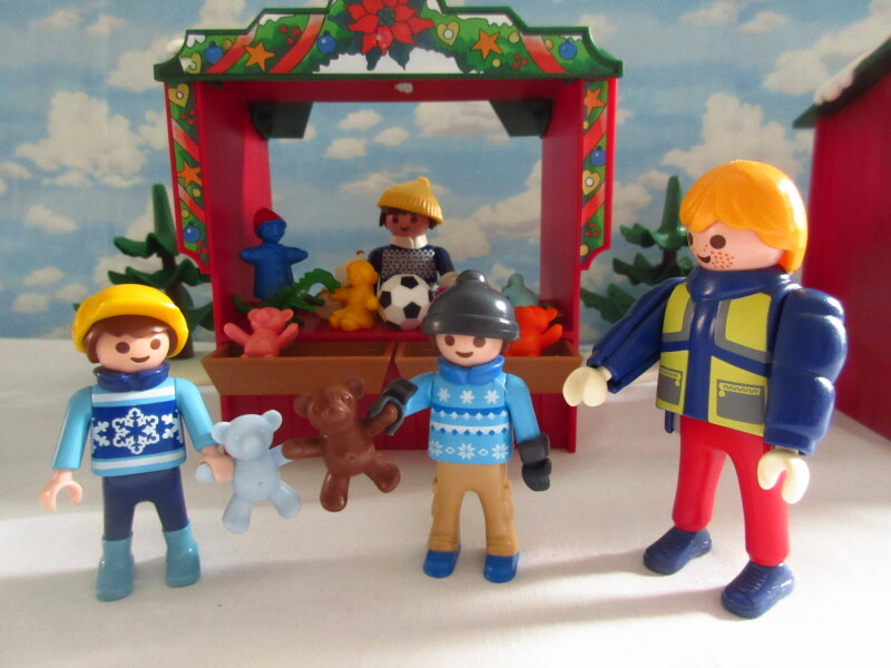 It's advent for the Playmobil people in our house...