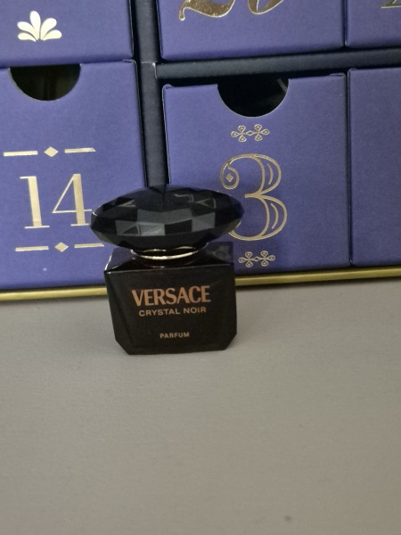 General “Waifs and Strays” Beauty Advent Calendar opening thread.