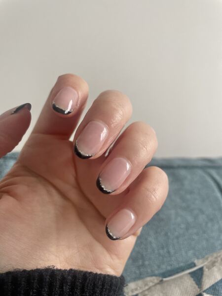 I think I'm done with glittery nails at Christmas