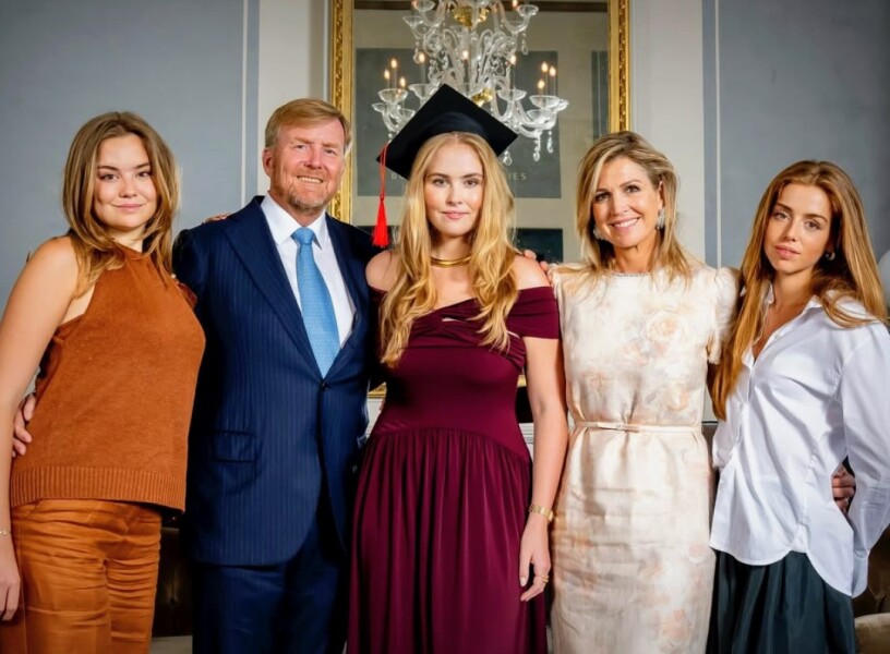 Royal Style: Hoping for Yuletide shimmer, but not too many green coats!