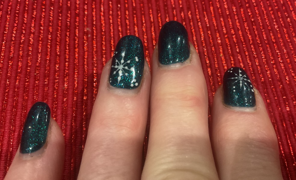 I think I'm done with glittery nails at Christmas