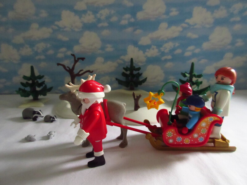 It's advent for the Playmobil people in our house...