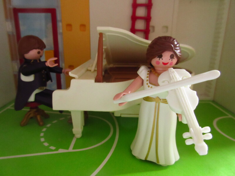 It's advent for the Playmobil people in our house...