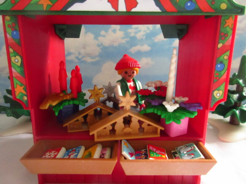 It's advent for the Playmobil people in our house...