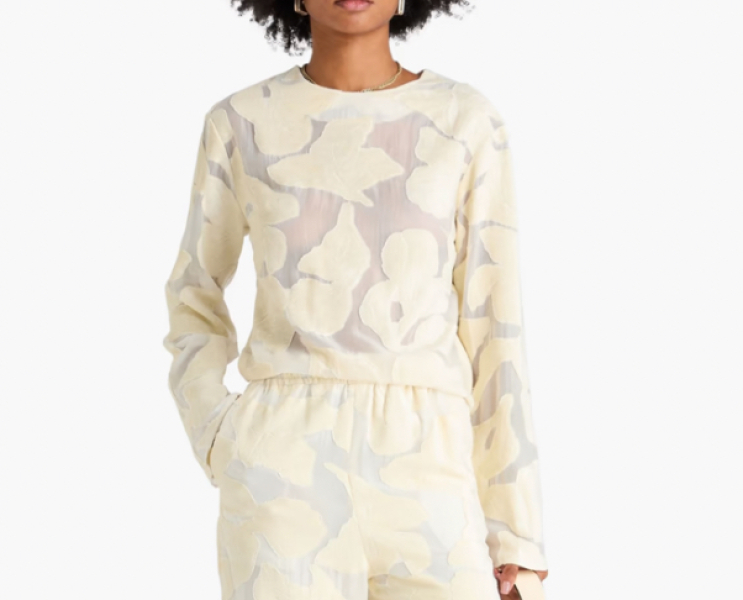Help me complete my outfit: low key wedding, 50 something bride