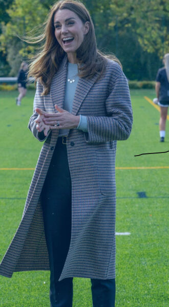 Royal Style: Hoping for Yuletide shimmer, but not too many green coats!