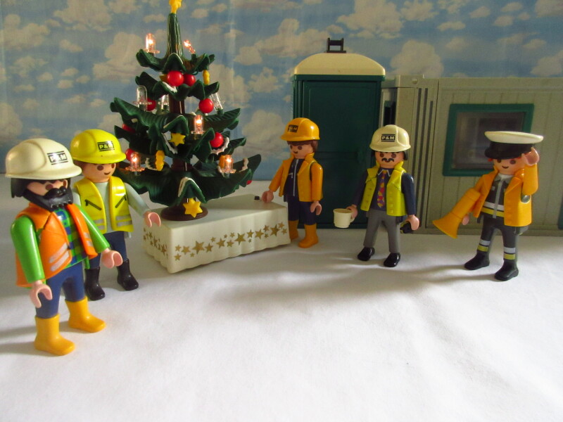 It's advent for the Playmobil people in our house...