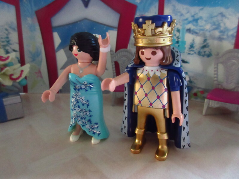 It's advent for the Playmobil people in our house...
