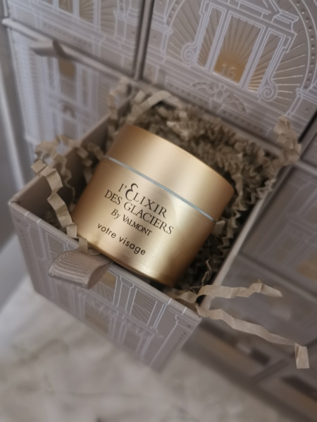 Oh Come All Ye Facials! Moisturisers and treatments! Join me for the Harrods Beauty Advent Calendar opening thread!