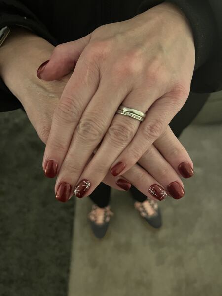 I want to see your nails!