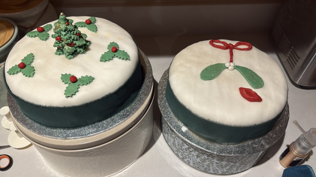 Christmas cakes! Come and show me yours.