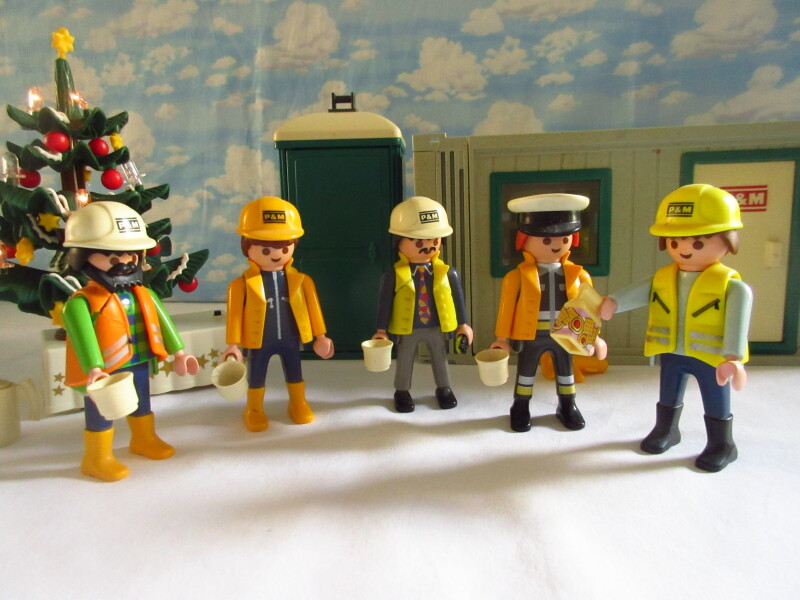 It's advent for the Playmobil people in our house...