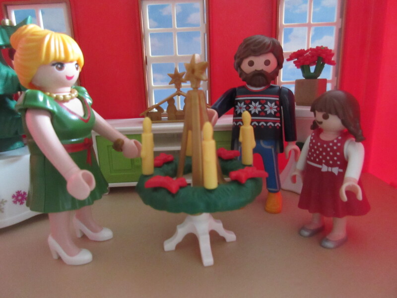 It's advent for the Playmobil people in our house...