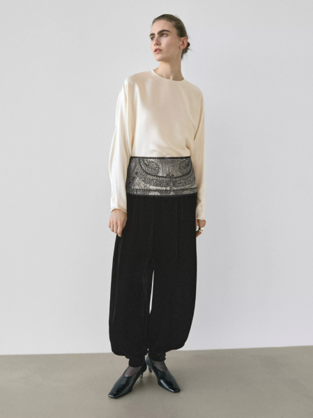 Help me complete my outfit: low key wedding, 50 something bride