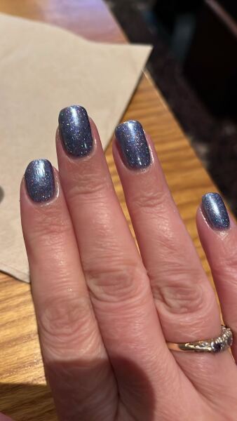 I want to see your nails!