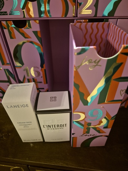 General “Waifs and Strays” Beauty Advent Calendar opening thread.