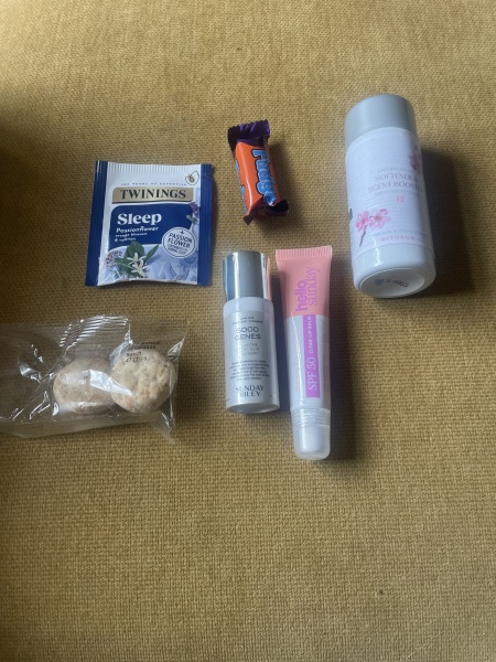 General “Waifs and Strays” Beauty Advent Calendar opening thread.